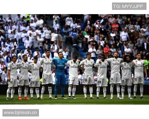 维尼修斯在伯纳乌主场再度获胜状态回暖期待持续表现出色