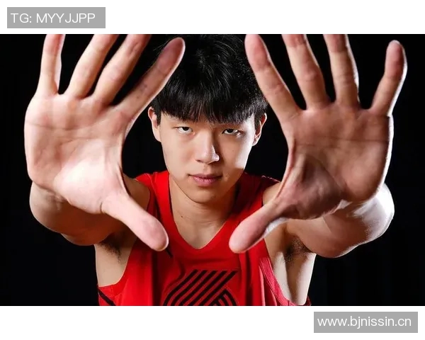 媒体人分析杨瀚森短期速度提升困难三分球训练或成突破口 媒体人分析杨瀚森短期速度提升困难三分球训练或成突破口