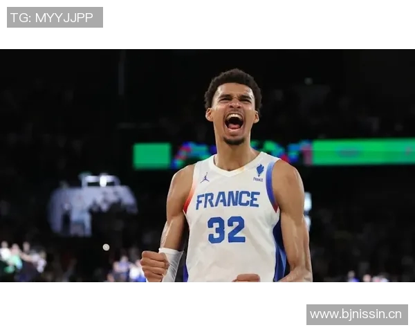 文班亚马全场数据耀眼却失误频繁13投7中斩获27分11篮板4助攻3抢断1盖帽