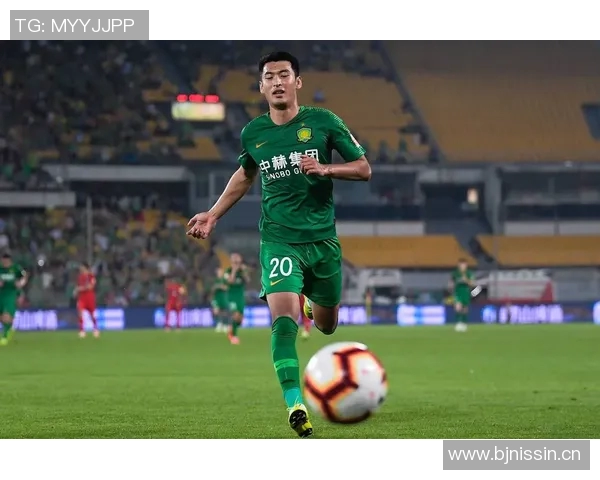 王子铭在国安基地自主训练寻求提升出场机会的决心与努力