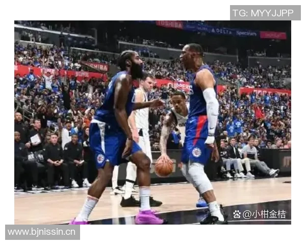 快船客场对决独行侠莱昂纳德缺席第六场球队面临挑战