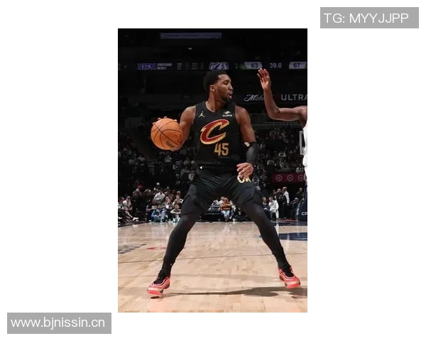 米切尔状态低迷上半场仅得5分6助攻表现令人失望