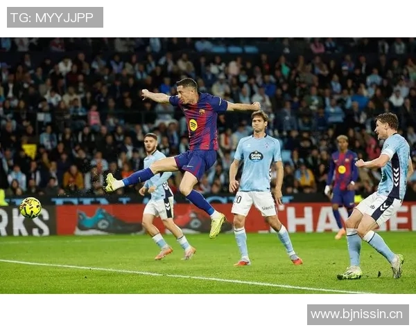 巴萨拜仁米兰争夺战升级巴萨欲引弗拉霍维奇接班莱万