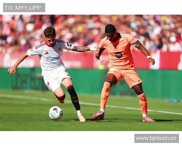 巴萨新海报亮相对阵法兰克福拉什福德德容费尔明齐聚一堂