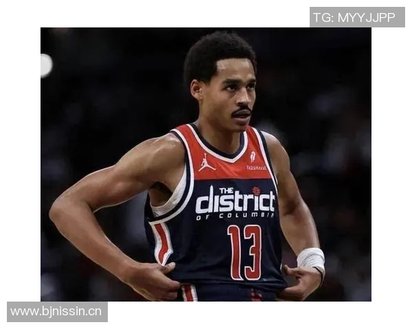 普尔表现稳定半场18分钟贡献14分助力球队进攻