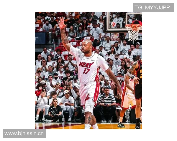 热火狂胜36分全队11人上场均有得分8人双位数表现展现强大实力