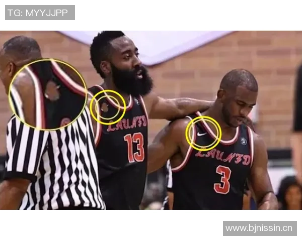 克莱女友晒拉布布穿球衣秀恩爱引发网友热议与羡慕