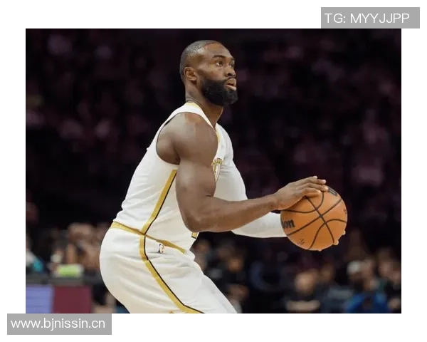 杰伦布朗谈攻防两端的挑战与乐趣展现全能球员的决心与信心