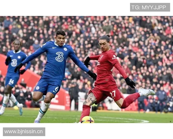 英超官方提问谁才是历史最佳射手引发球迷热议与讨论